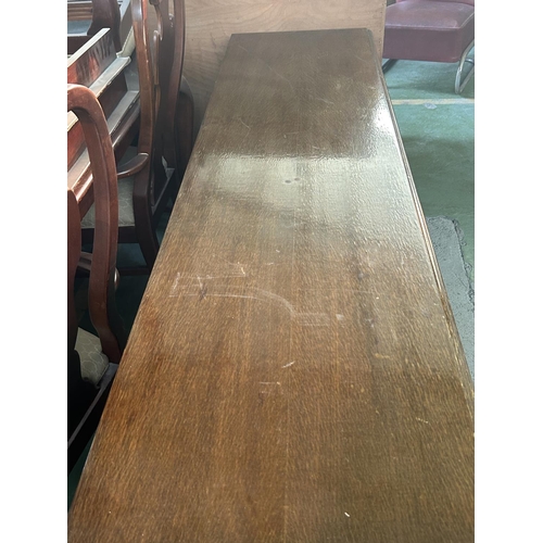 314 - Vintage Solid Oak Classic Kneehole Desk with Multiple Drawers (187 W. x 50 D. x 73cm H.)