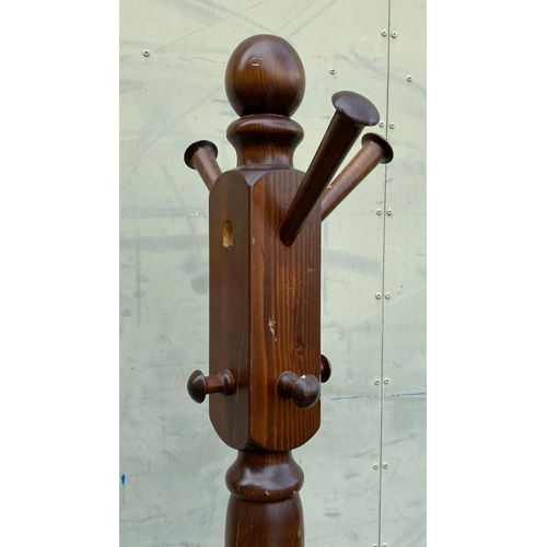400 - Vintage Style Solid Wood Coat Stand/Hat Rack/Hall Tree (A/F - x1 Hook Missing from Top Section as Ph... 