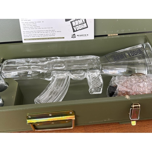 Red Army Kalashnikov Vodka Gift Set Incl. 1-Liter Glass Bottle