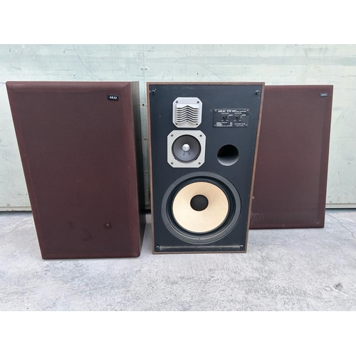 Akai SW-157 3-Way Speaker System, Imp. 8Ohm, 60W
