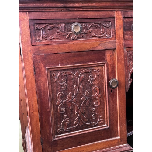 150 - Beautiful Antique Victorian Style Sideboard/Chiffonier with Large Central Mirror, Wood Carvings, Upp... 
