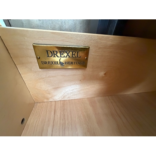 35 - Drexel Heritage USA Dark Finish Dresser/Chest of 5 Drawers (117 W. x 50 D. x 125cm H.) - Code AM7152... 