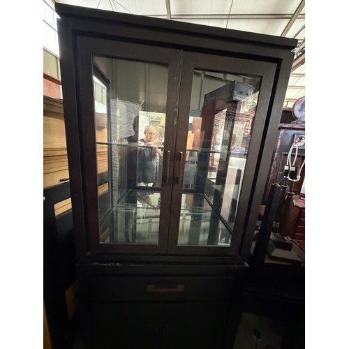 46 - American Drexel Heritage Dark Wood 2-Piece Vitrine/Display Cabinet with Mirrored Shelves (81 W. x 45... 