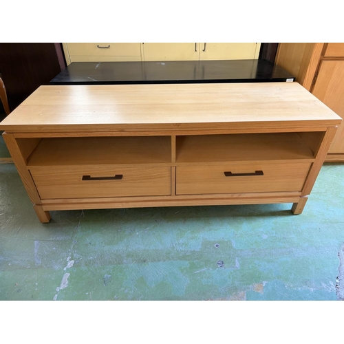19 - Drexel Heritage USA Credenza/TV Cabinet in Light Blonde Finish  (137 W. x 58 D. x 46cm H.) - Code AM... 