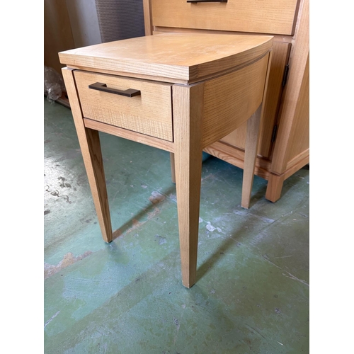 22 - Drexel Heritage USA Wooden Light Blonde End Table/Night Stand with a Drawer - Code AM7164S