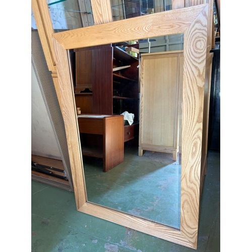 Lot 28        