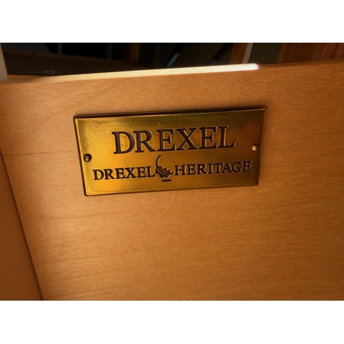 31 - Drexel Heritage USA Chest of 5 Drawers/Dresser in Light Blonde Finish  (117 W. x 49 D. x 128cm H.) -... 