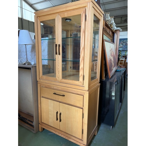 32 - American Drexel Heritage Light Blonde Wood 2-Piece Vitrine/Display Cabinet with Mirrored Shelves (81... 