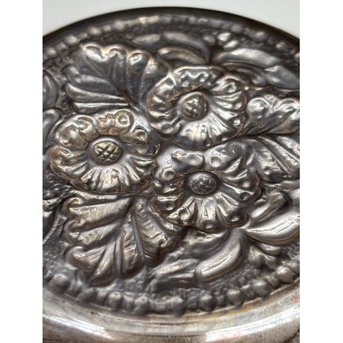 11 - Small Embossed Silver 830 Decorative Dish (28gr - 9cm Diameter)