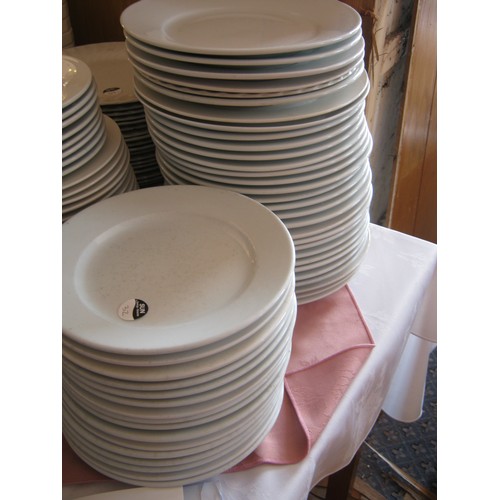 33 - 47 White Sandwich Plates