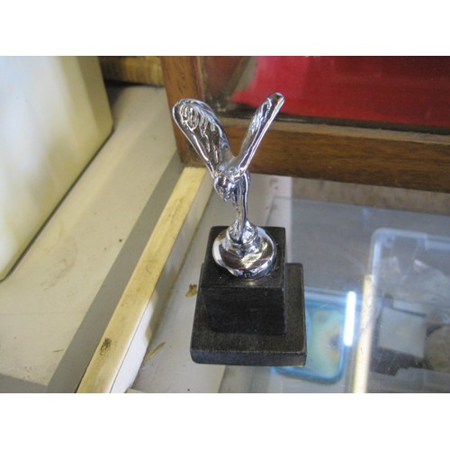 17 - Spirit of Ecstasy figure