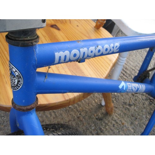 retro mongoose bike
