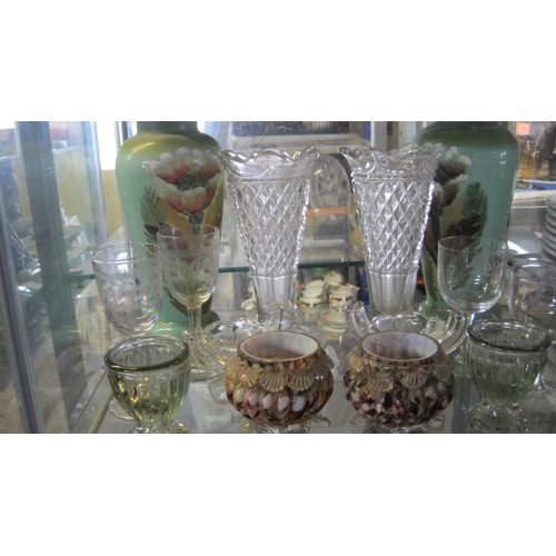 52 - An assortment of glass items, including Murano