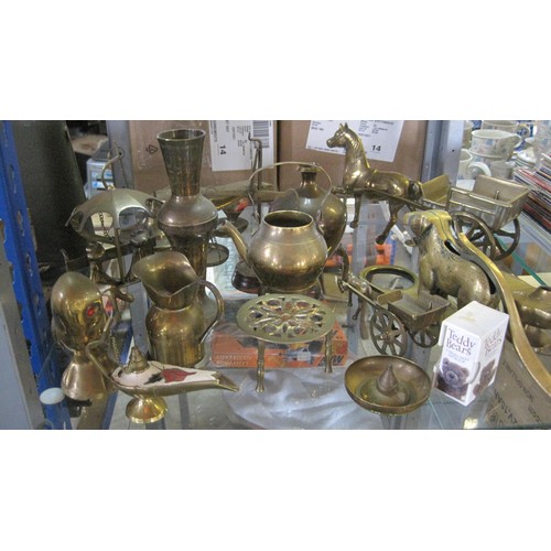 30 - A box of assorted brassware including a horse and cart