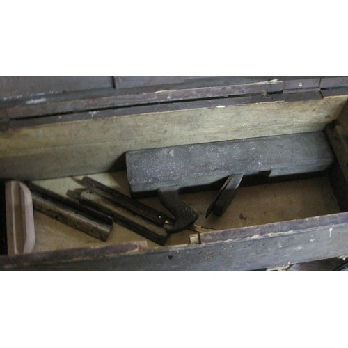 212 - A Carpenter's Wooden Toolbox and contents which appear to be roofing related