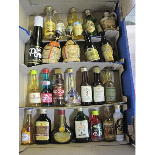 233 - A tray of vintage alcoholic miniatures