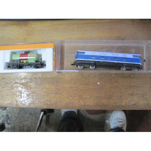 277 - Piko N Gauge engine, plus Arnold N Gauge carriage