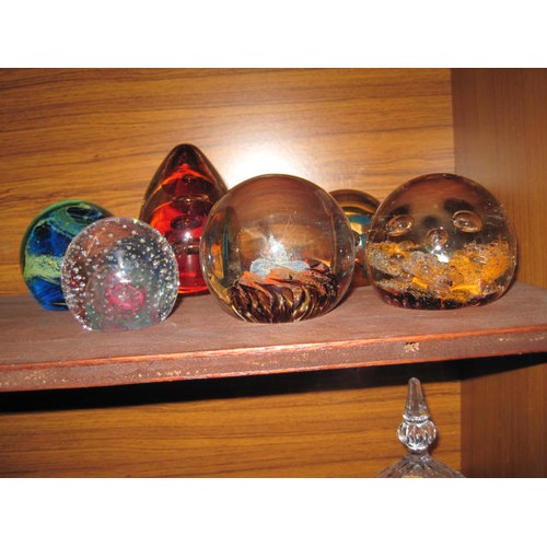 76 - x6 paperweights - 1 Selkirk glass, 2 Caithness and 3 others