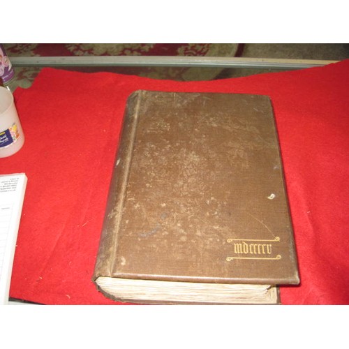 30 - Armorial Families 5th Edition 1905 Edinburgh, by Arthur Charles Fox-Davies, includes colour plates