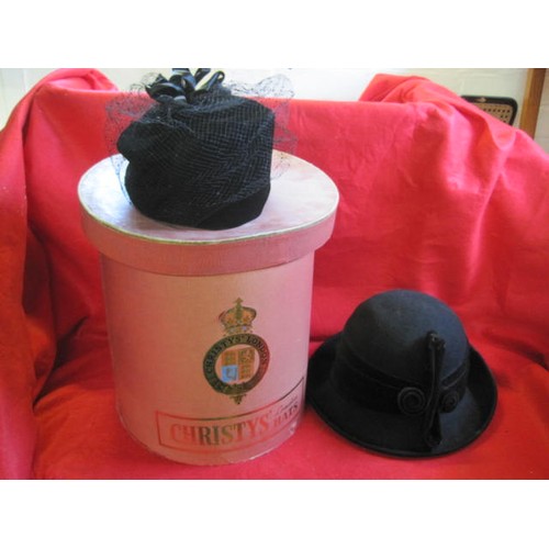 51 - Christy's hatbox with x2 hats