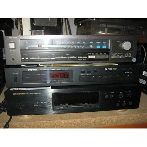 101 - A selection of vintage tuner units comprising a Technics FM/MW/LW Stereo Receiver model SA-120L, a R... 