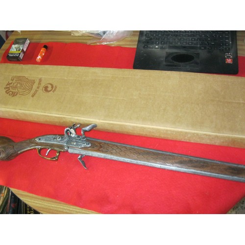 178 - A Denix 1290 Replica Le Page Double rotating barrel flintlock rifle, boxed, unused and in good order... 