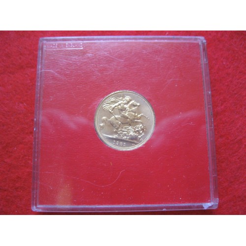 57 - A 1981 Sovereign in plastic protective case