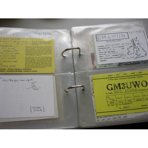 89 - A fgolder of 65+ vintage amateur radio QSL cards dating from the 1960s to the 1980s and including ca... 