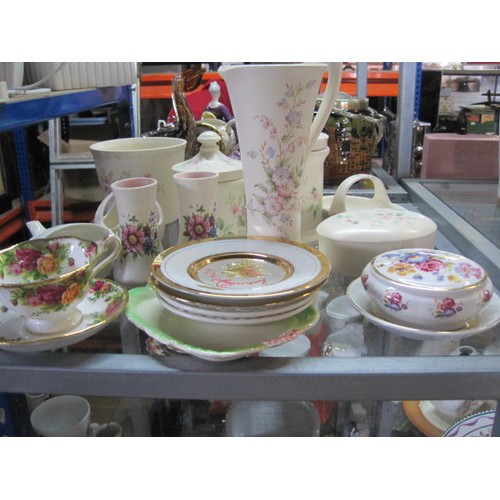 26 - A Biltons teaset and dinner service, plus an Aldridge dressing table set and various other items