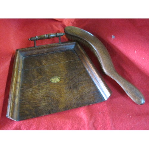 284 - A vintage crumb tray and brush, the tray nicely inlaid