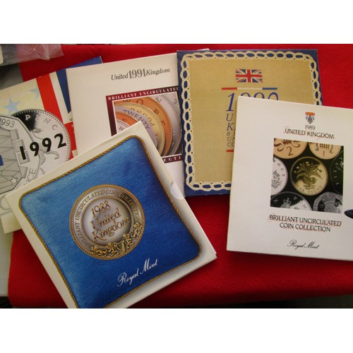 110 - 10 UK Uncirculated Coin Collection folders, complete, covering the years 1983-1992 inclusive