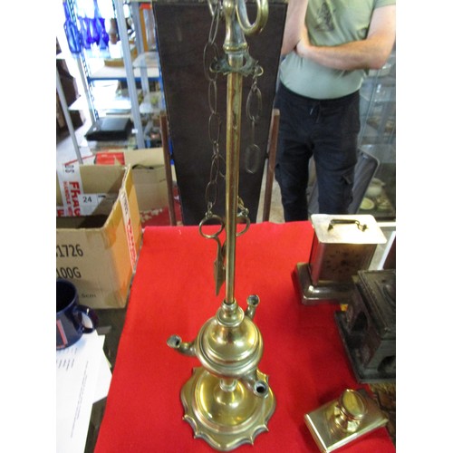 25 - A mixed lot comprising a silver plated carriage clock, a bronze 'Arc de Triomph' trinket pot, an ant... 