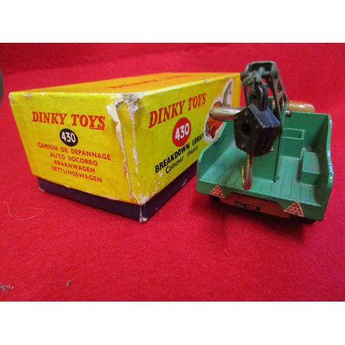 100 - A Dinky Toys #430 Breakdown Lorry Commer Chassis, boxed, some wear to box edges, lorry in first rate... 