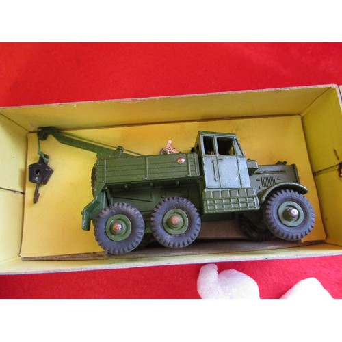 119 - A Dinky Supertoys #661 Recovery Tractor, boxed, excellent condition with original decals, box very g... 