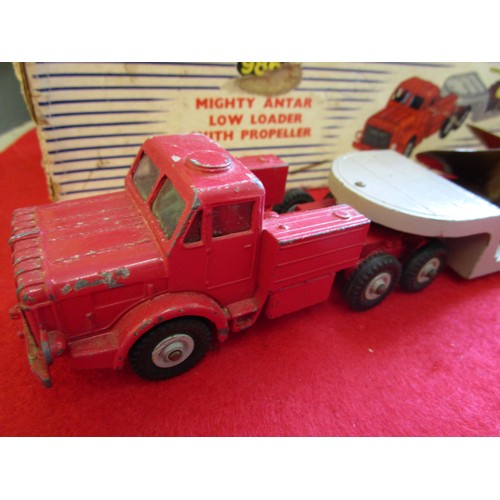 122 - Dinky Supertoys #986 Mighty Antar Low Loader with Propeller, boxed, some wear to paint and chips thr... 