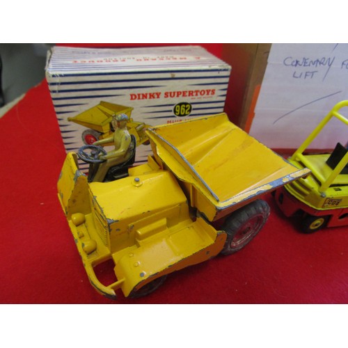 125 - Dinky Supertoys #962 Muir-Hill Dumper Truck, boxed and a Dinky Supertoys #404 Coventry Fork Lift, un... 