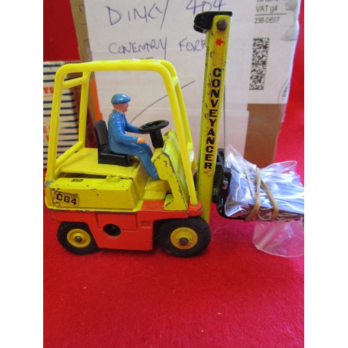 125 - Dinky Supertoys #962 Muir-Hill Dumper Truck, boxed and a Dinky Supertoys #404 Coventry Fork Lift, un... 