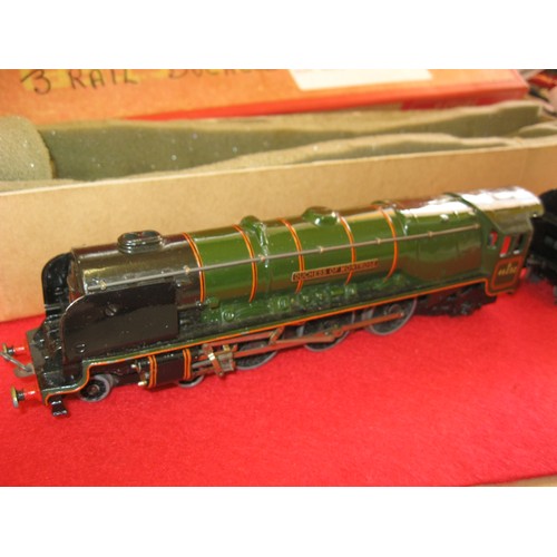 1028 - A Hornby Dublo 3-rail 'Duchess of Montrose' engine, very clean, minor marks only, in British Railway... 