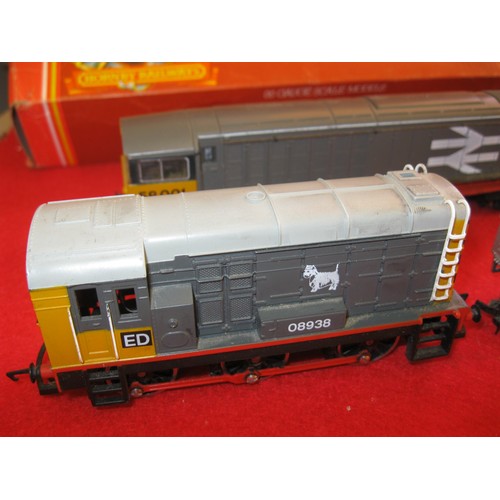 1035 - A boxed R337 Hornby BR Class 29 Diesel in blue livery, excellent, a BR Railfreight Class 58 engine, ... 