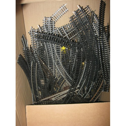 1038 - A box of railway track in HO/OO gauge, mainly Hornby steel rail.