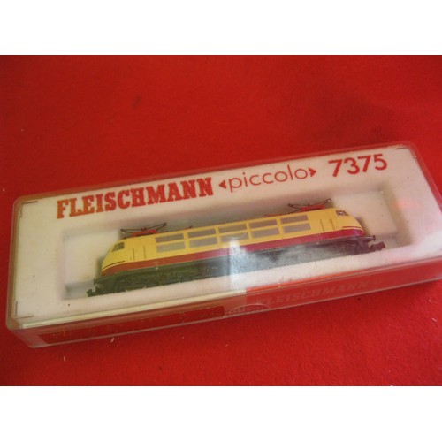 1042 - A cased Fleischmann PIccolo 7375 N gauge engine, cased