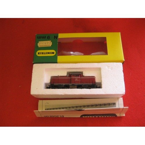 1049 - A Boxed Minitrix 2048 Deutsche Bahn 212 Diesel Locomotive, excellent condition