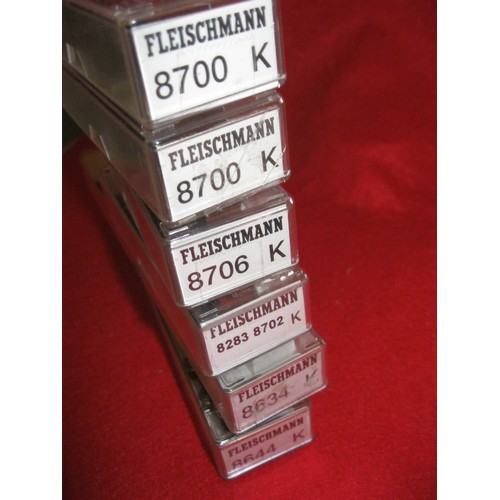 1053 - 6 cased Fleischmann N gauge carriages and wagons, all in excellent order, comprising 8634K DSG Schla... 