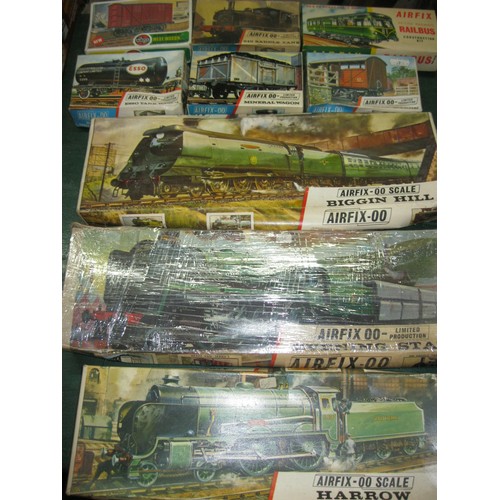 1303 - An assortment of 9 Airfix model railways comprising 3 OO/HO Raiway engines - the Schools Class engin... 