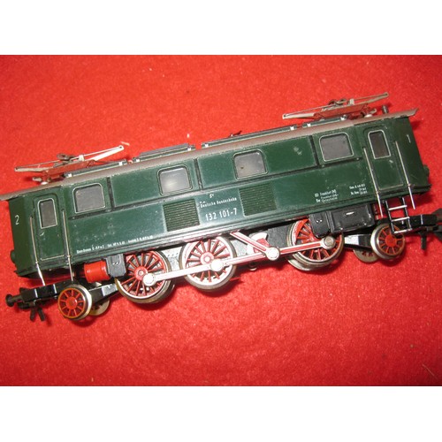 1091 - An HO Gauge Fleischmann DB 132 101-7 Class 132 Locomotive, unboxed, good condition but missing ladde... 