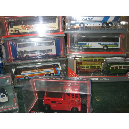 273 - 11 Corgi Original Omnibus die cast models of buses and coaches including 2 bus 'bridges & spires' se... 