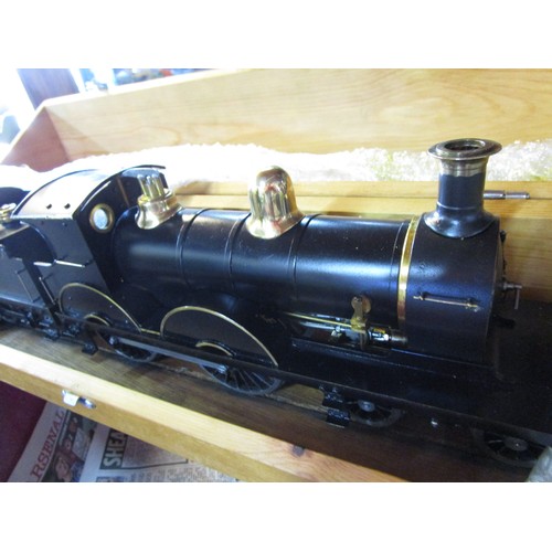 1103 - Aster style 4 4 0 1 gauge spirit fired live steam locomotive  in carry woodeen box with handle .
Thi... 