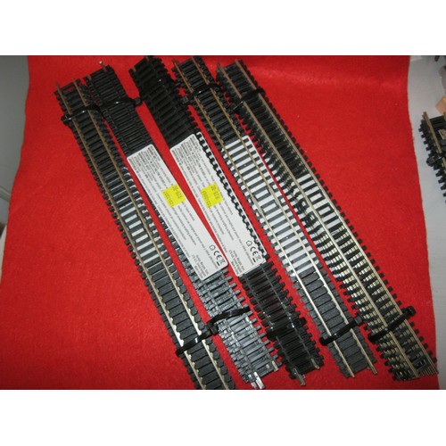 1004 - 5 x 5 packs (25 Lengths in total) of new Hornby R601 Double Straight