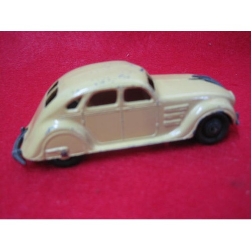 169 - Dinky Chrysler Airflow in Yellow cream paintwork good original and wheels the same a good all round ... 