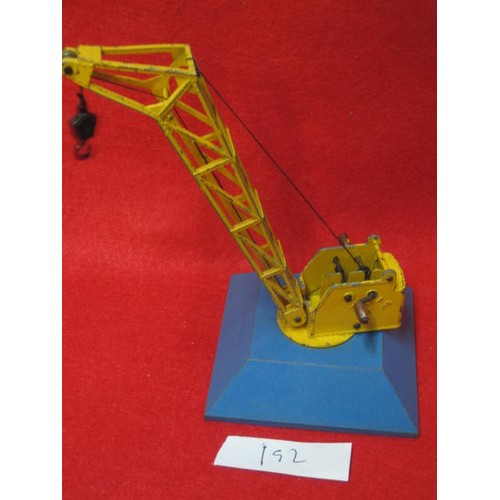 192 - Dinky yard crane in fair to good condition